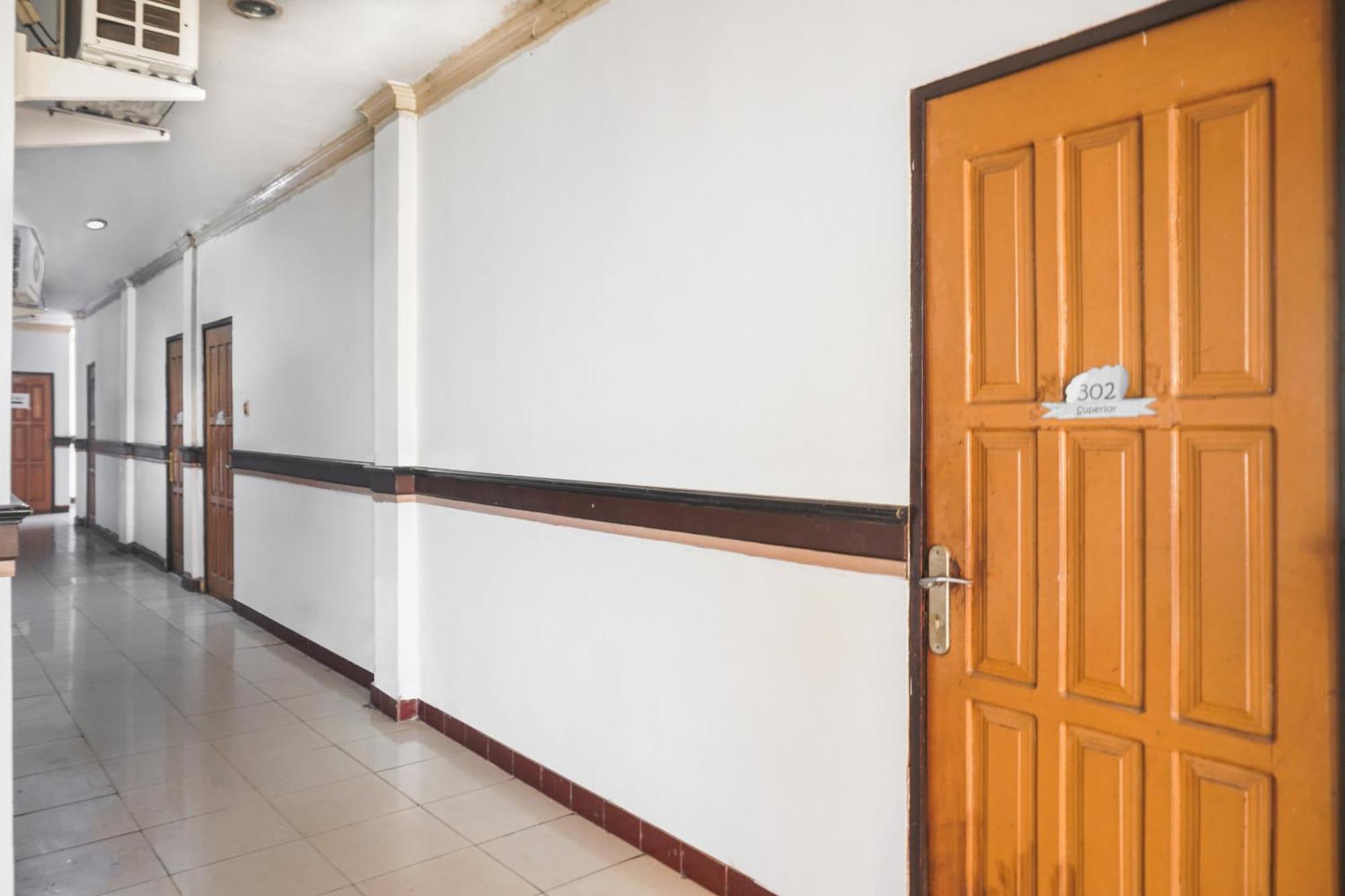 Hotel Spot On 92890 Losmen Bahalap Syariah Marabahannearsiring Marabahan Ulek Barito